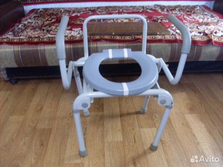 Стульчик.Подожки для инвалидов