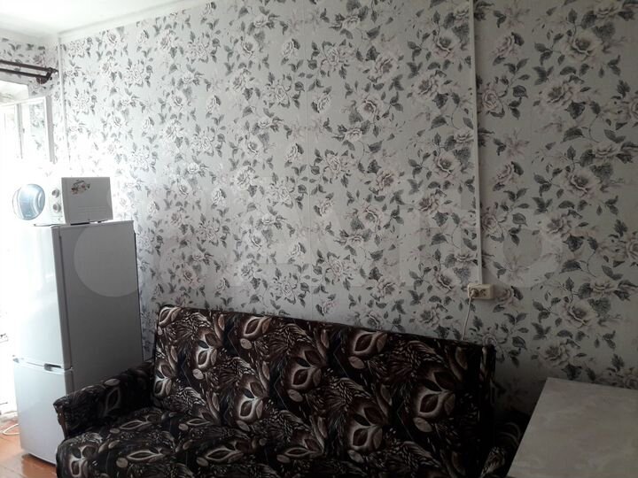 Комната 13 м² в 9-к., 2/5 эт.