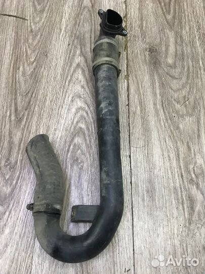 Патрубок интеркулера Opel Zafira B минивэн Z19DTH