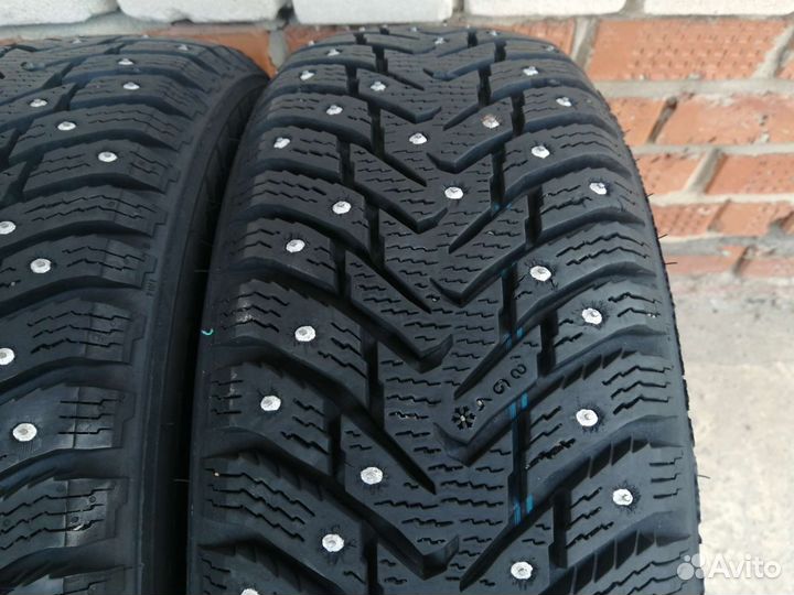 Nokian Tyres Hakkapeliitta 8 185/60 R15