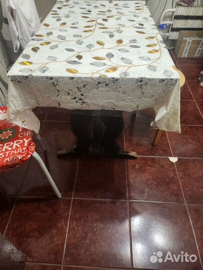 Стол обеденный бу из дерева