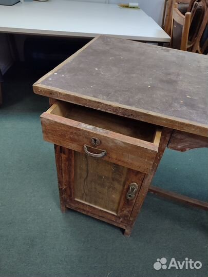 Письменный стол старинный