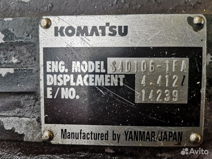 Экскаватор-погрузчик Komatsu WB93R-2, 2001