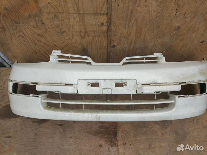 Бампер передний Toyota Prius NHW10 1998