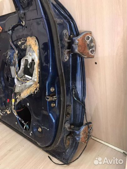 Передняя левая дверь Honda cr-v 1