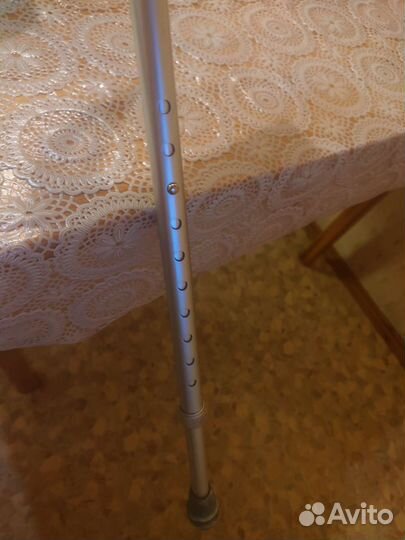 Костыль логтевой б/у, одна штука