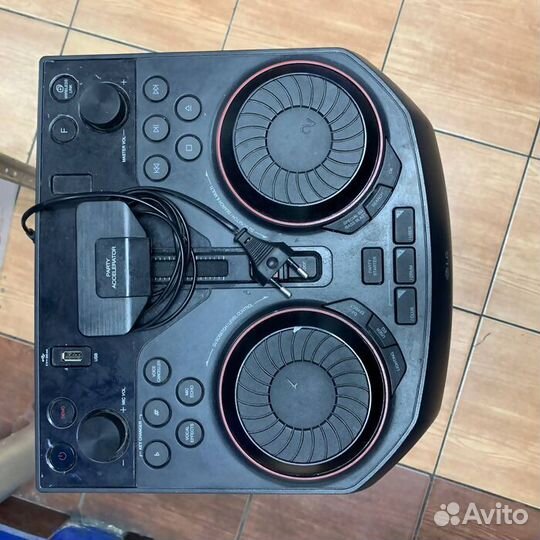 Портативная колонка LG ok65 (7423)