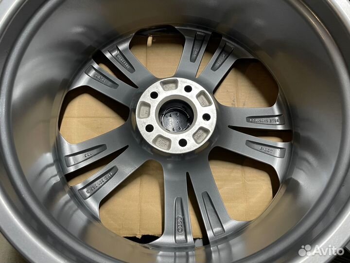 Оригинал Литые диски R20 Audi