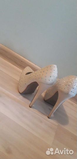 Туфли праздничные