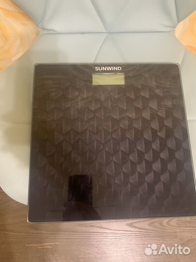 Весы напольные электронные