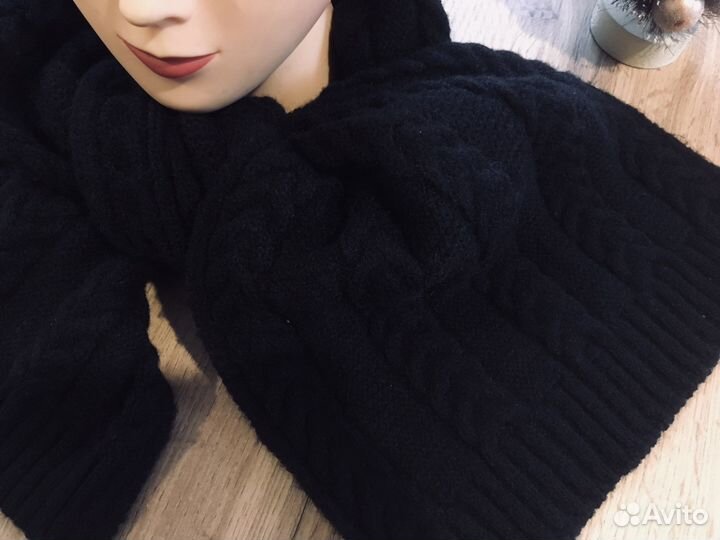 Пакетом шапка Адидас и шарф