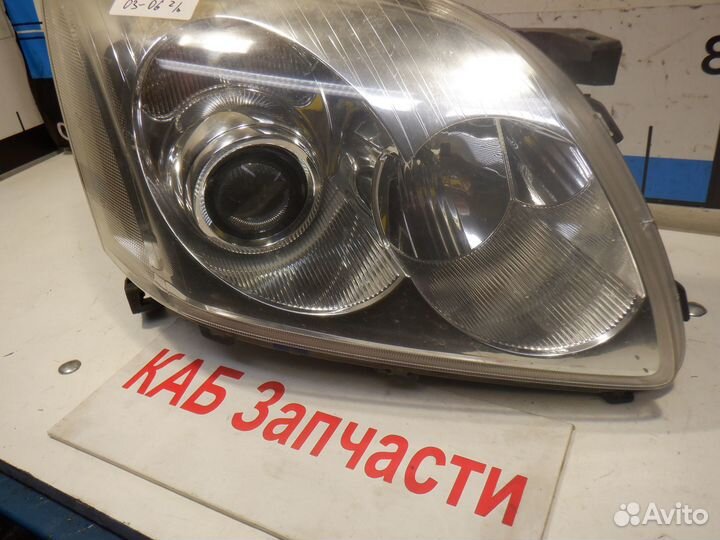 Фара правая Toyota Avensis 2 1azfse 2.0 л