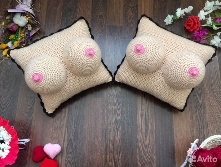 Подушка-грудь ручной работы