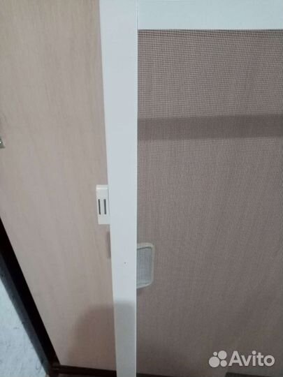 Москитная сетка на балконную дверь