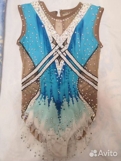 Купальник для художественной гимнастики и мяч