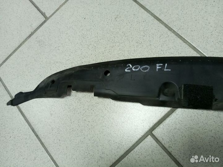 Пыльник левого крыла Land Cruiser 200 (2007-2015)