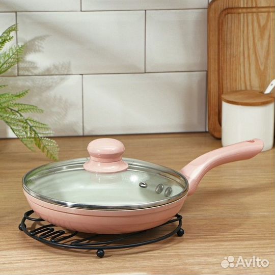 Подставка под горячее на ножках «Столовые приборы»