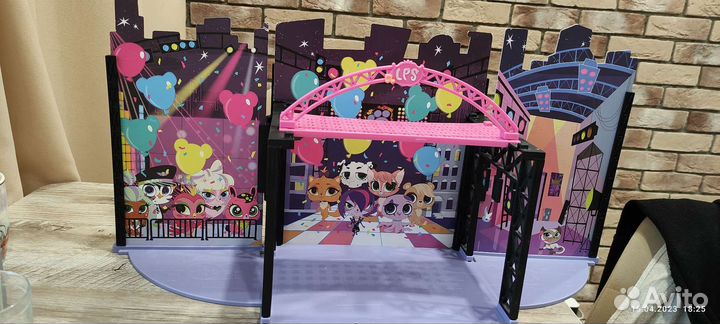 Подиум,показ мод,сцена Littlest Pet Shop LPS