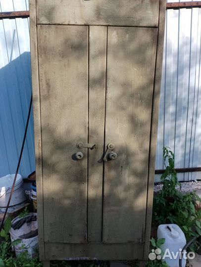 Шкаф металлический для инструментов