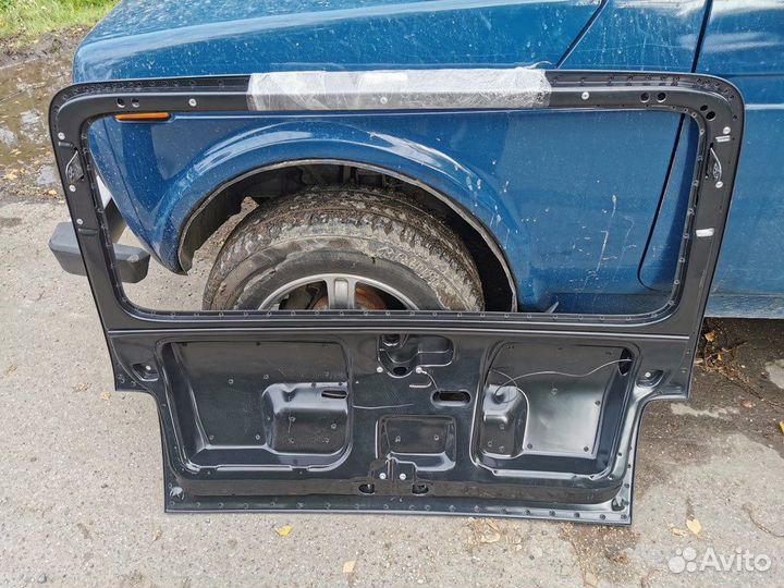 Пластиковая крышка багажника тюнинг нива