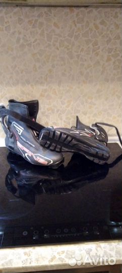 Лыжные ботинки spine