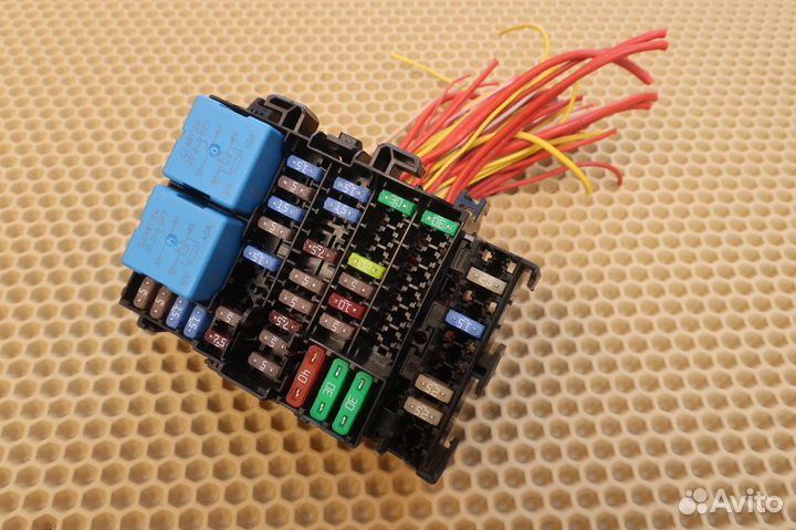 Блок предохранителей салонный LADA Xray