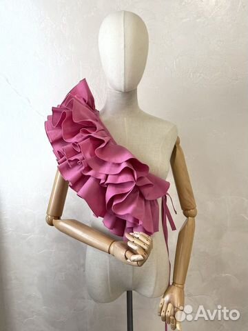 Баска, аксессуар с воланом