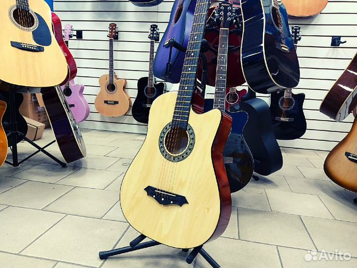 Акустическая гитара новая