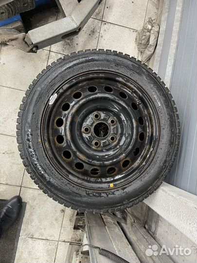 Зимние колеса dunlop 205/55 r16