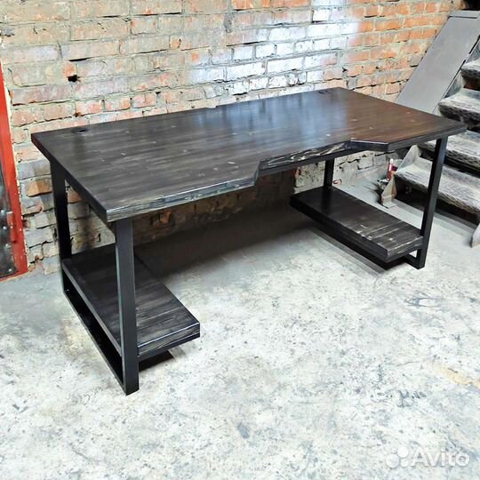 Компьютерный стол под два пк