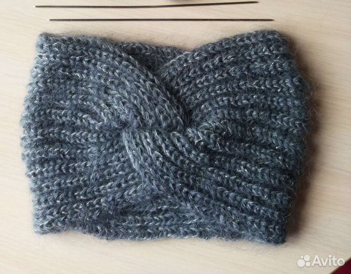 Повязка на голову вязаная