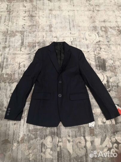 Пиджак на мальчика, новый