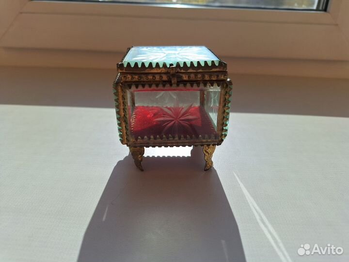 Шкатулка для украшений стеклянная времен Революции