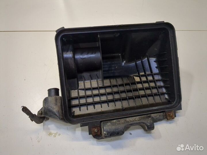 Измеритель потока воздуха Toyota Land Cruiser Prad