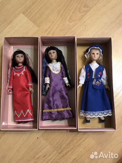 Коллекция фарфоровых кукол