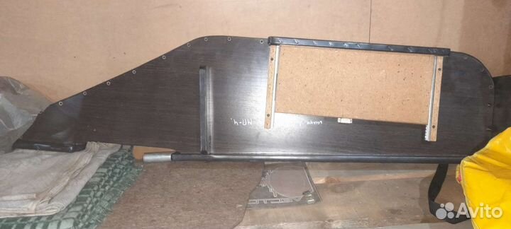 Стол полка на торпеду Мерседес актрос