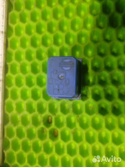 Реле Nissan Note 2523079945