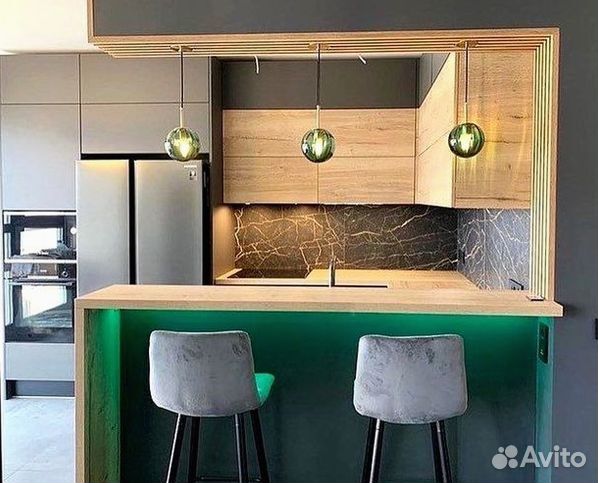 Кухонный гарнитур угловой в потолок и с островом