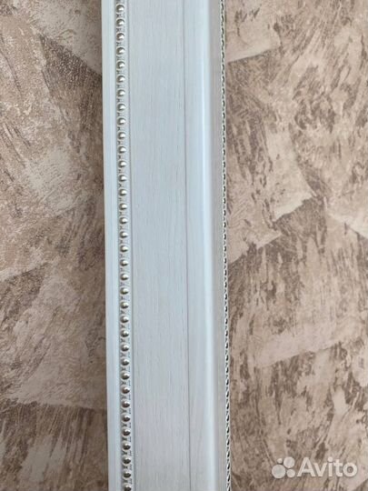 Уголок декоративный