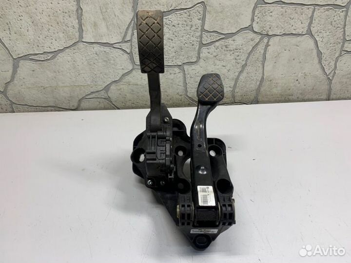 Педаль газа Volkswagen Polo V рестайлинг 1.6 2016 (б/у)