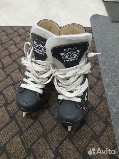 Коньки хоккейные детские 29 размер