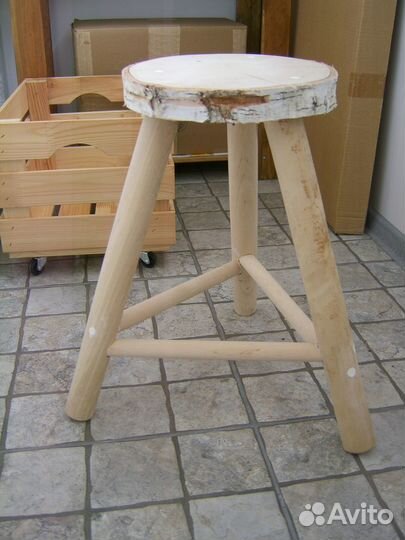 Подставка под цветы из березы