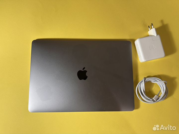 Apple MacBook Pro 13 2019 touchBar