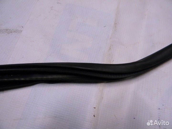 Уплотнитель (внутри) Juke (F15) 2011