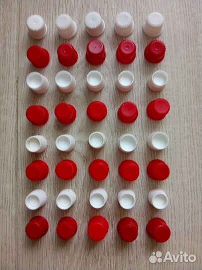 Крышечки пластмассовые