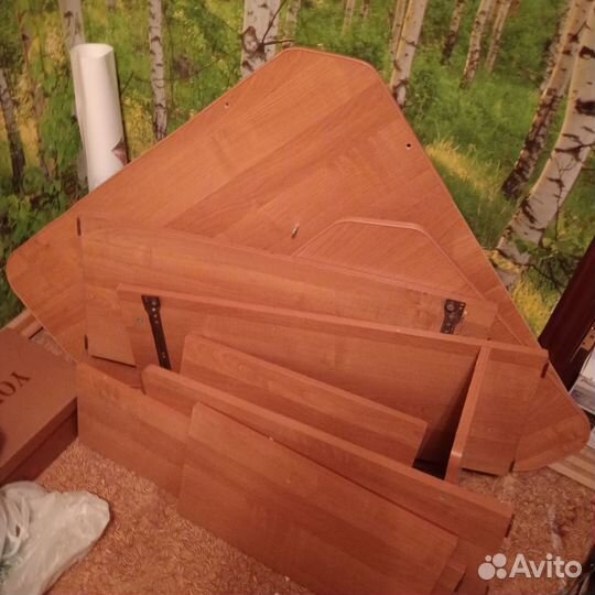 Угловой компьютерный стол