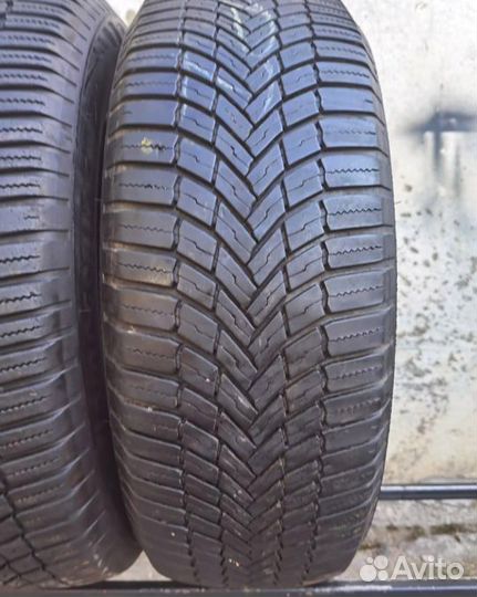 Bridgestone Weather Control A001 215/65 R16 102V