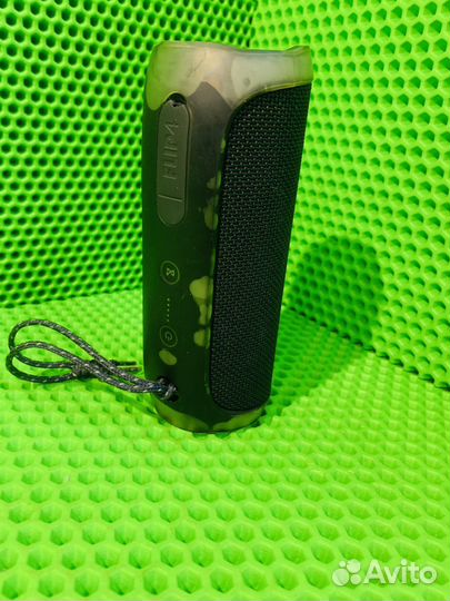 Портативная акустика JBL Flip 4