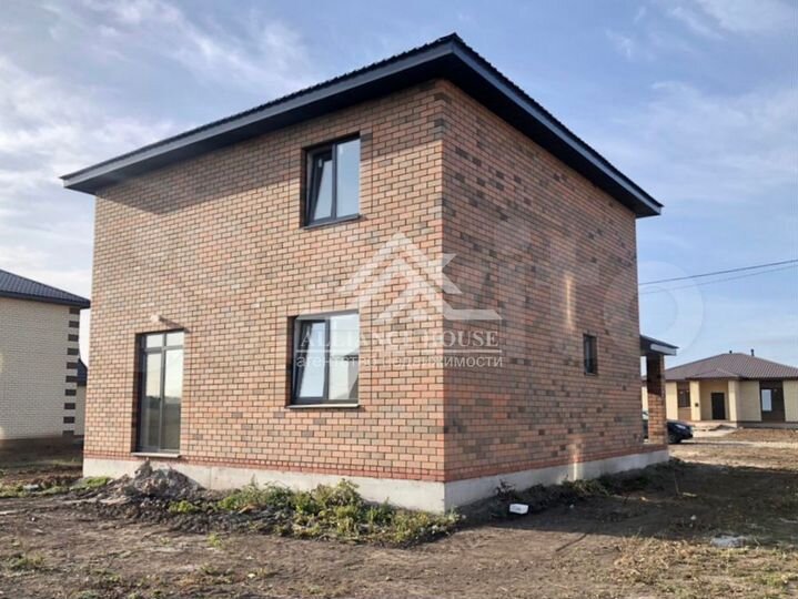 Коттедж 145 м² на участке 10 сот.