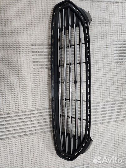 Решётка радиатора на Ford Mondeo 5